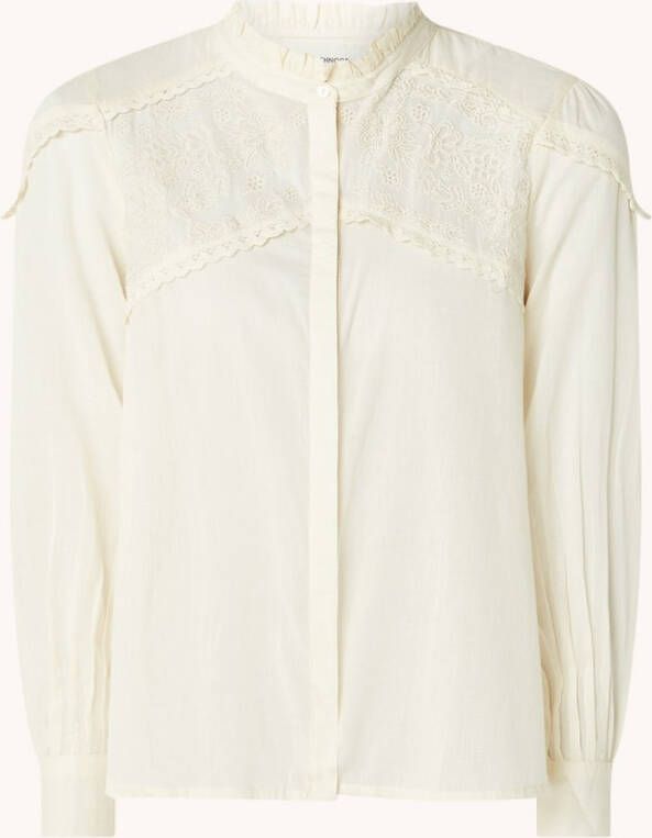 Sofie Schnoor Semi transparante blouse met borduring en opstaande kraag