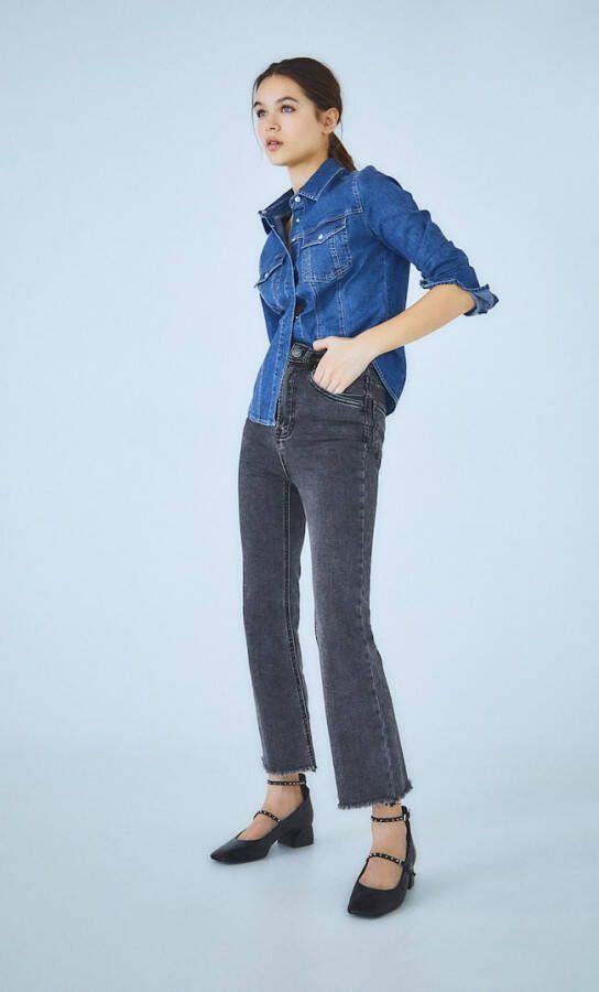 Stradivarius Cropped Flared Jeans Zwart Gewassen Denim 42