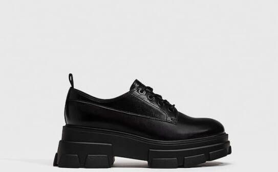 Stradivarius Platte Schoen Met Veters Zwart 38