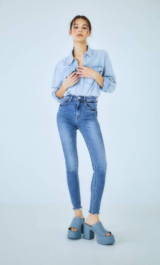 Stradivarius Skinny Jeans Met Regular Taille Medium Donkerblauw Denim 44